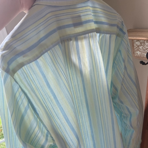 Hugo Boss button down shirt large - Picture 4 of 6